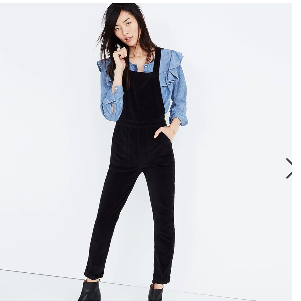 Madewell skinny overalls in black velvet